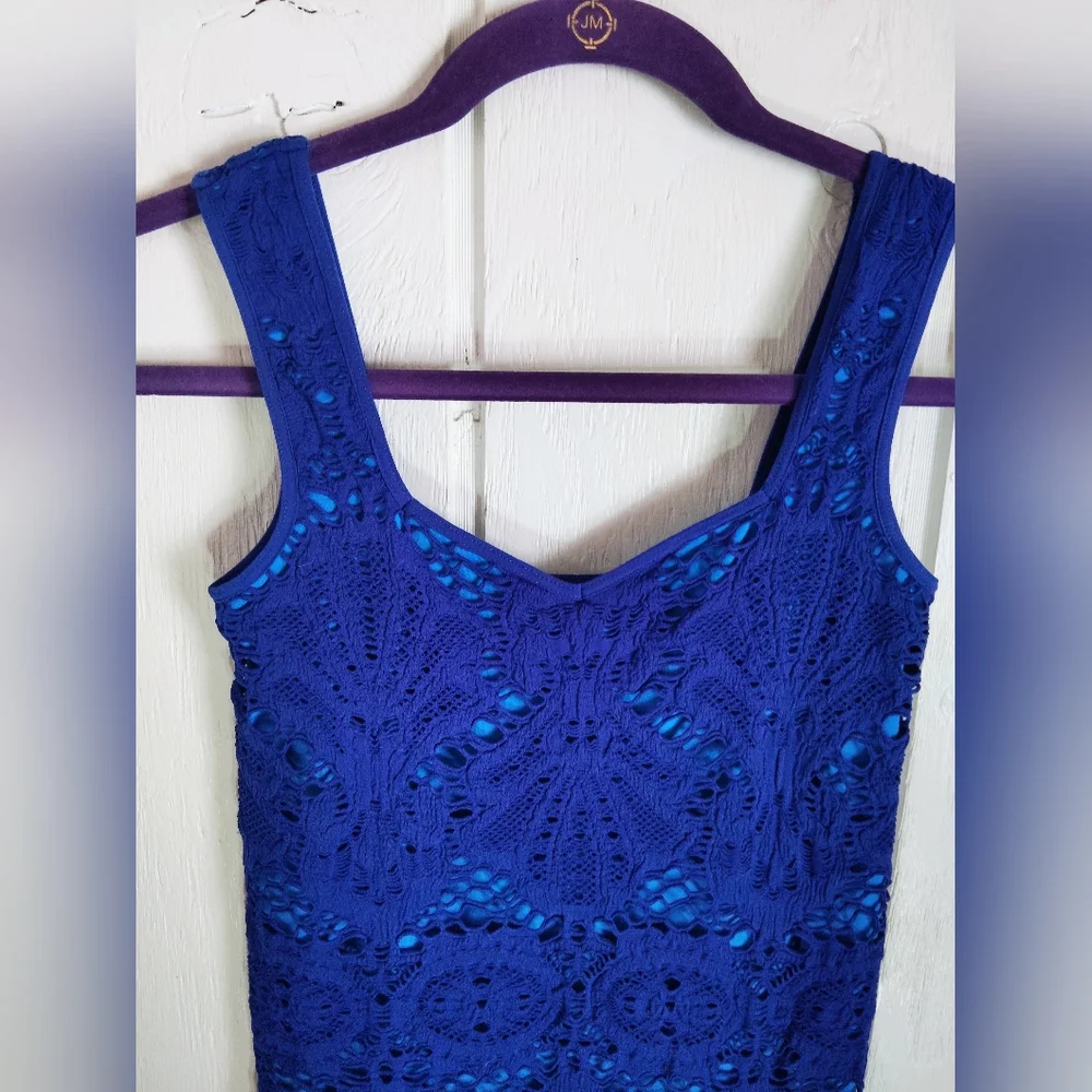 NWOT!! Intimately FREE PEOPLE, Medallion Crochet Bodycon Dress. Size M/L - Picture 4 of 8